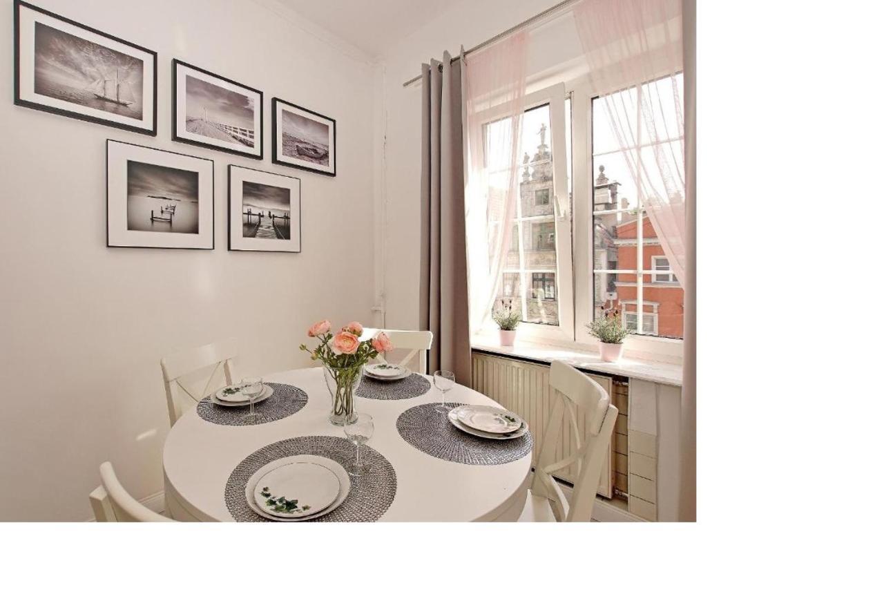 Apartament Kameralny Dluga 50 Danzig Exterior foto