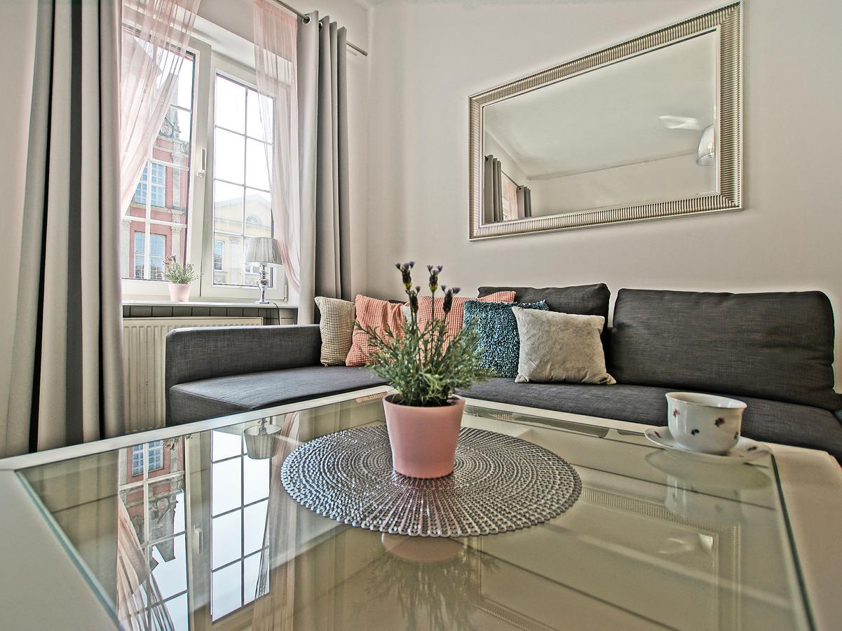 Apartament Kameralny Dluga 50 Danzig Exterior foto